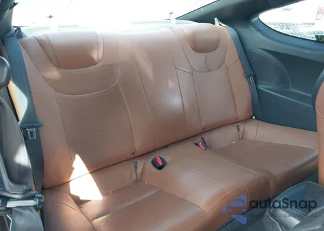 2013 Hyundai Genesis 3.8 Grand Touring z USA, uszkodzony, nr VIN KMHHU6KJ6DU086246